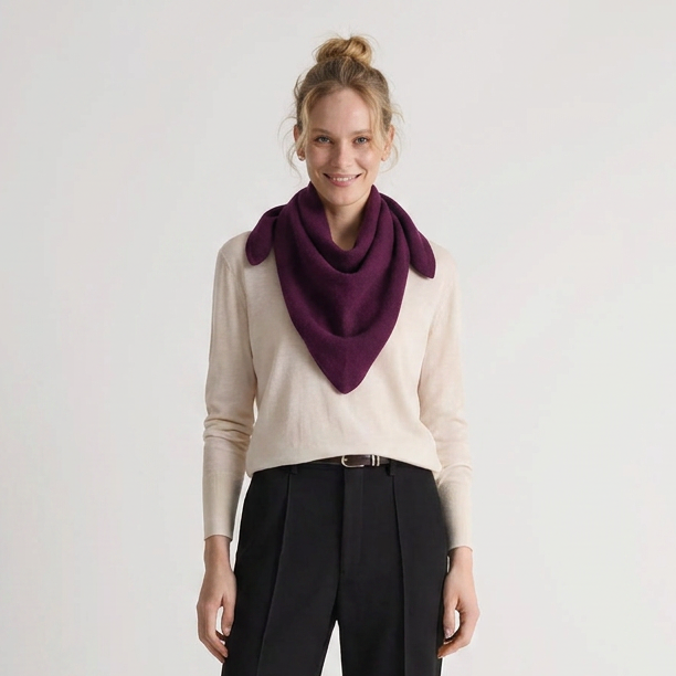 Women’s Luxury Ribbed Cashmere Triangle Scarf - EMINENCE