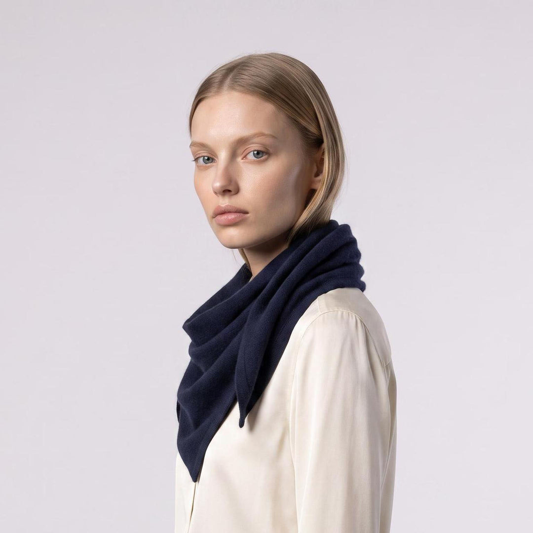 Women’s Luxury Ribbed Cashmere Triangle Scarf - NAVY