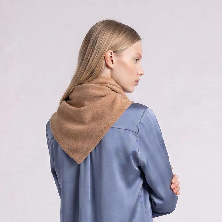 Women’s Luxury Ribbed Cashmere Triangle Scarf - CAMEL