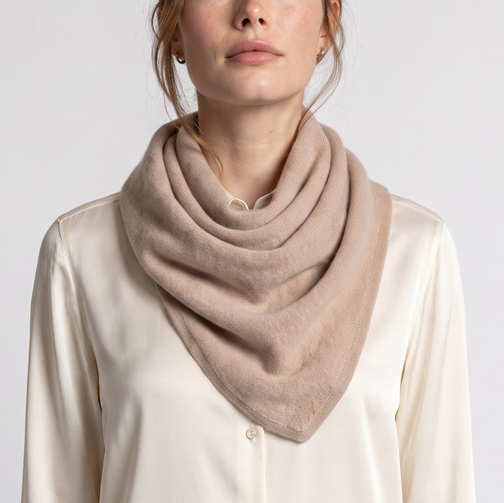 Women’s Luxury Ribbed Cashmere Triangle Scarf - SAND BEIGE