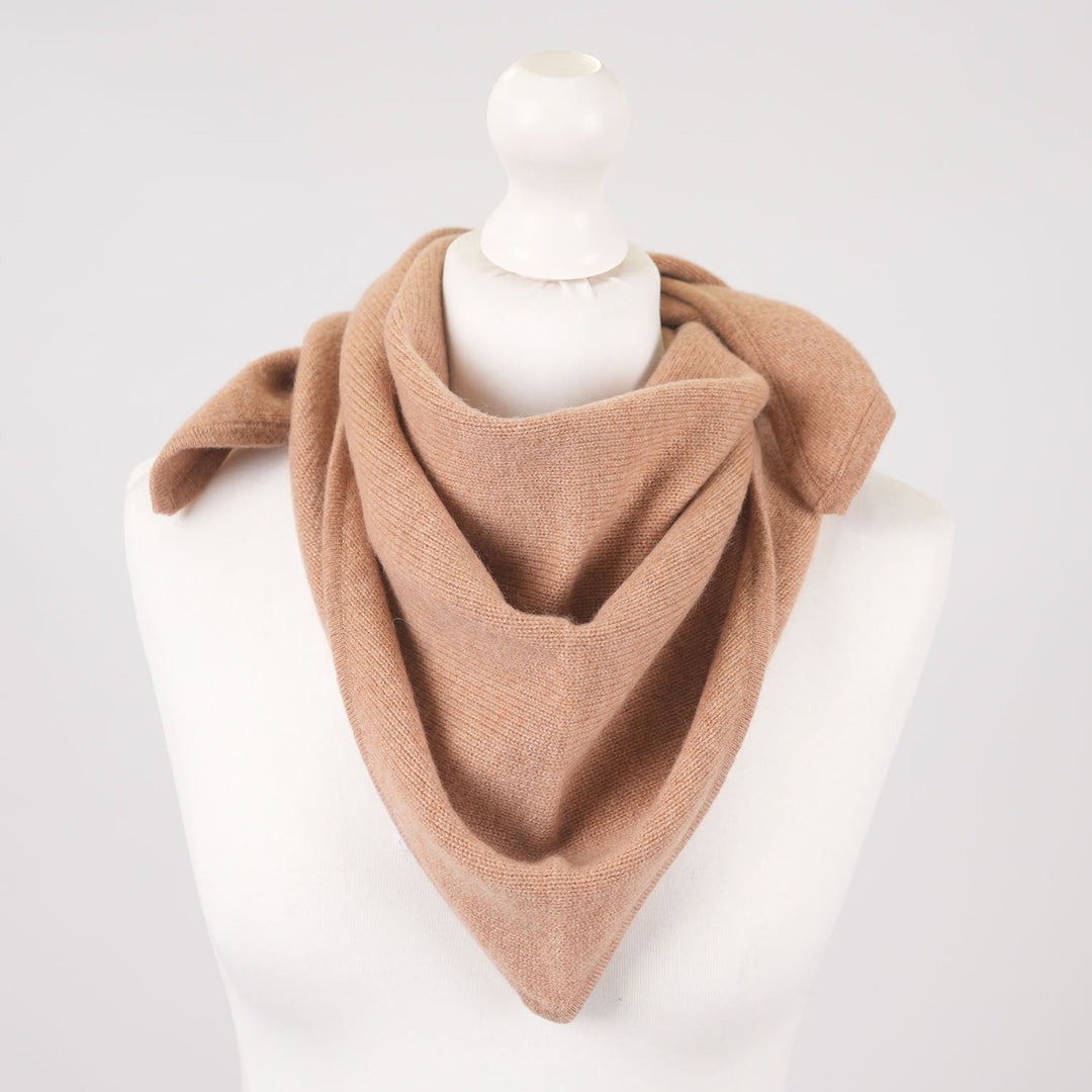 Women’s Luxury Ribbed Cashmere Triangle Scarf - CAMEL