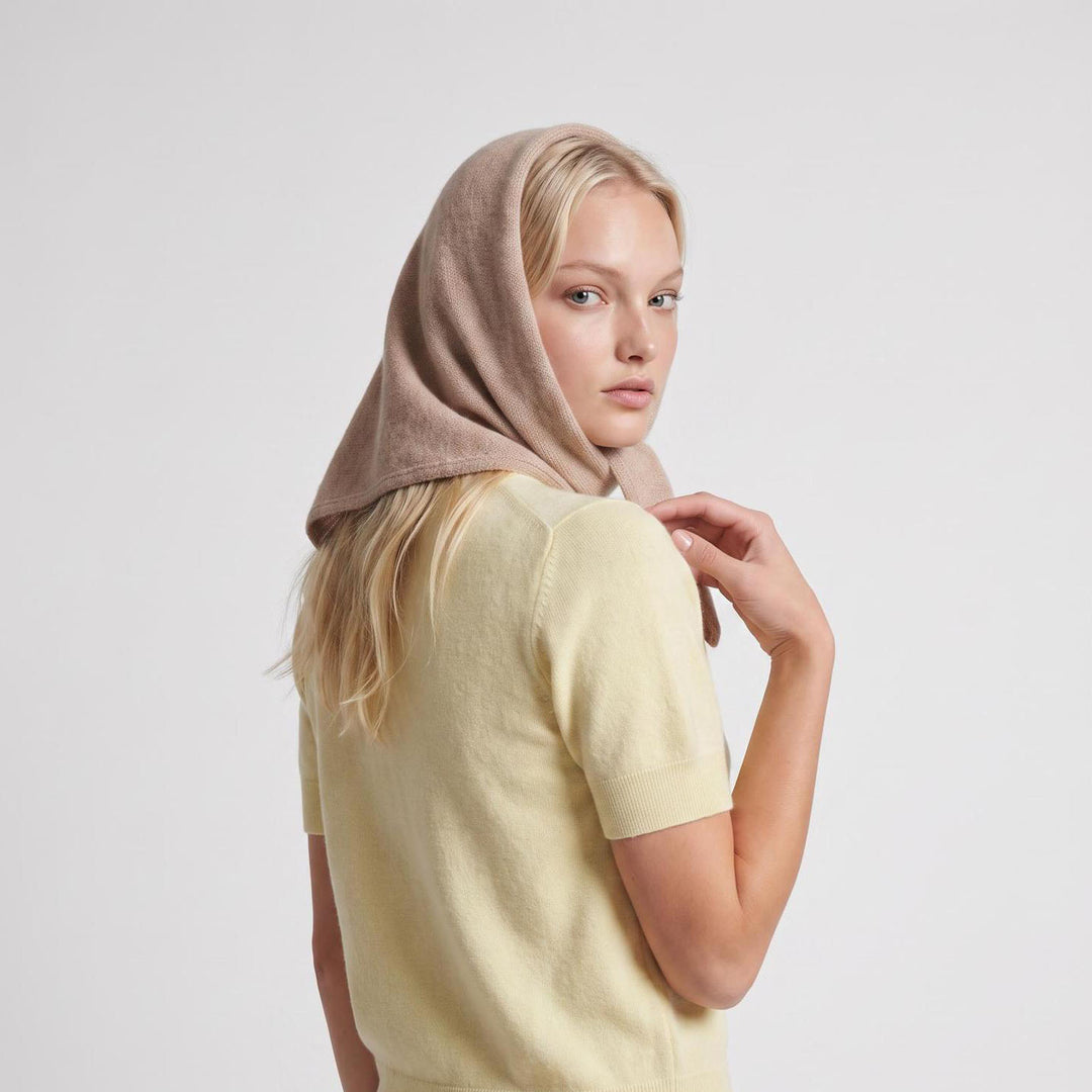 Women’s Luxury Ribbed Cashmere Triangle Scarf - SAND BEIGE