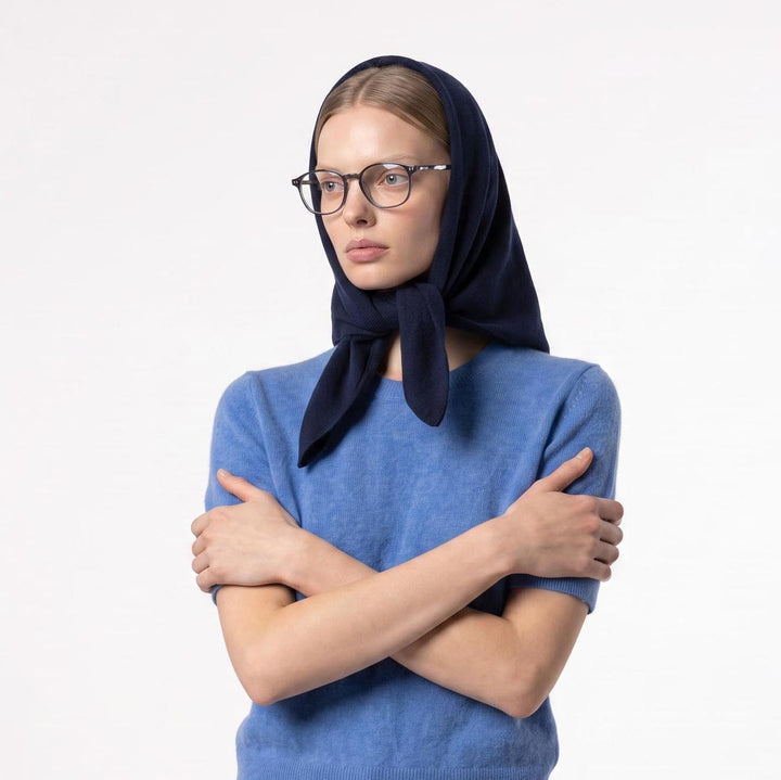Women’s Luxury Ribbed Cashmere Triangle Scarf - NAVY