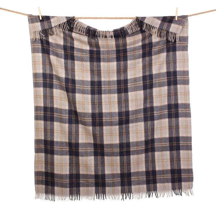 Highland Wool Blend Tartan Blanket Throw – Extra Warm Scottish Wool Blend – BANNOCKBANE SILVER